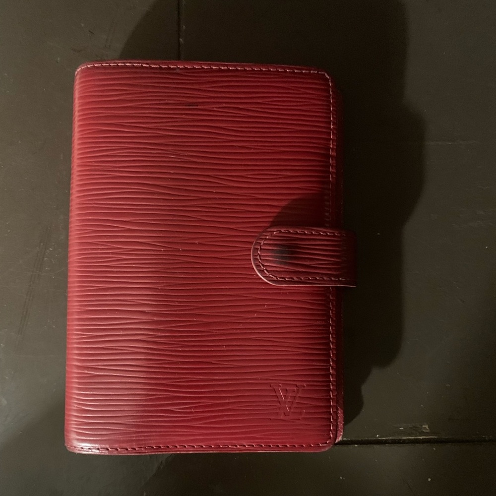 *FLASH SALE Authentic Louis Vuitton red epi agenda